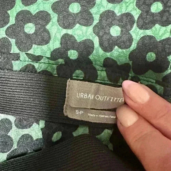 159. Urban Outfitters Women's Green and Black Skirt - Picture 2 of 9